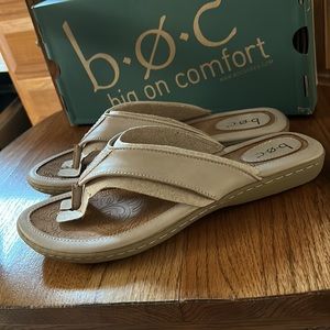 BOC big on comfort sandal